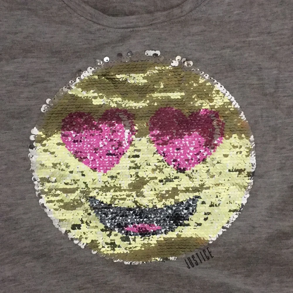 2/$25 Listing ⬇️ 2 in 1 - Justice Flip Sequin Silly Face Heart Eyes Emojis Tee